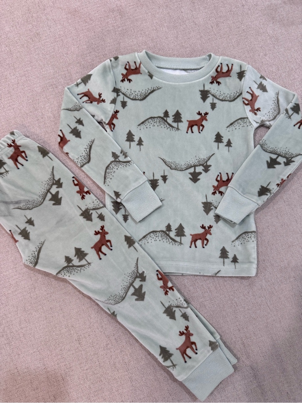 Carters 3T pajama set